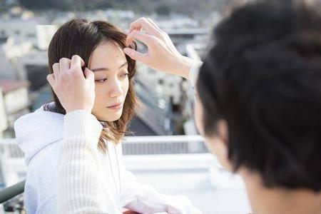 为什么有的人容易接受异性的好