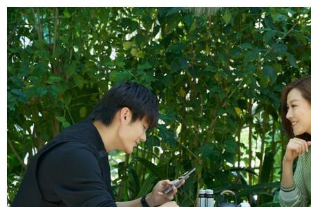 女心理师贺顿参加婚礼是第几集