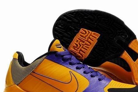 kobe出到第几代了