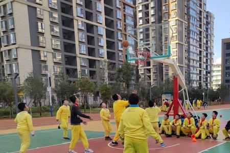万科春城小学怎么样
