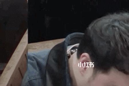 男生发了吃饭视频该回什么