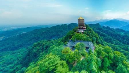 青城山什么时候去人少