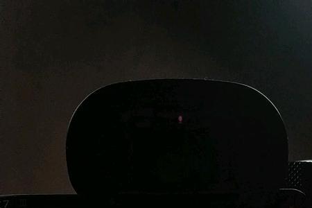 为什么屏幕有个小光圈