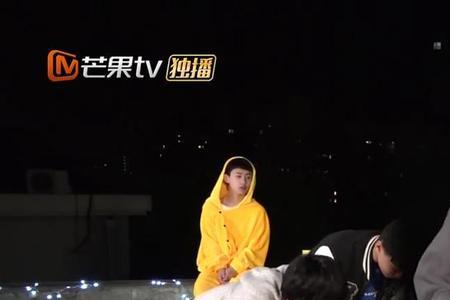 严浩翔和周翊然是什么关系啊