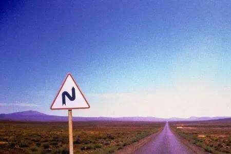 不知道路还有多远原唱