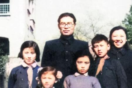 胡琏与第一任妻子有孩子吗