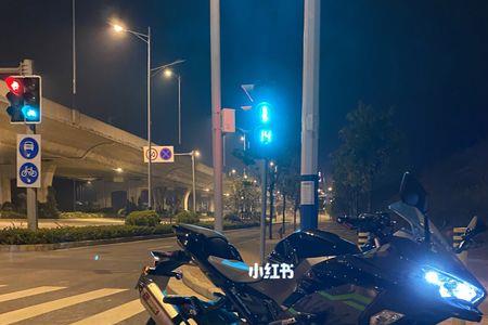 ninja400适合摩旅吗