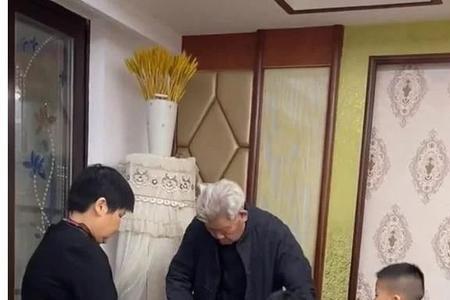一个外甥去小姨家住好么
