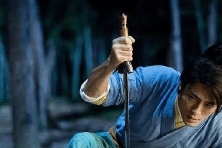 令狐冲为什么隐瞒华山石壁
