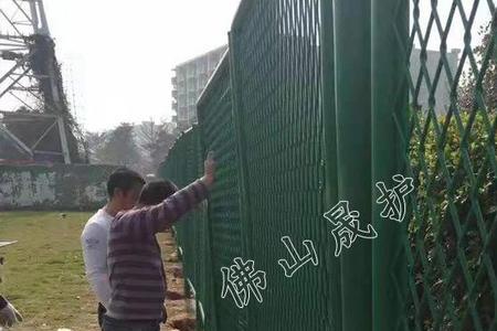 围栅怎么造句