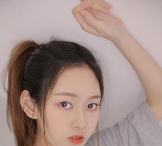 第一次见面女孩就主动靠近我