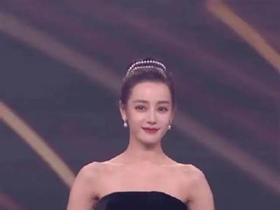 迪丽热巴去了几次微博之夜