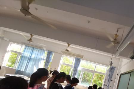 上海三门中学几点放学