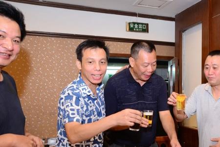 同事家庭聚餐轮着敬酒词