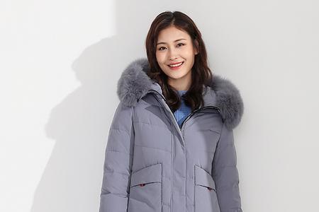 千仞岗羽绒服属于什么档次