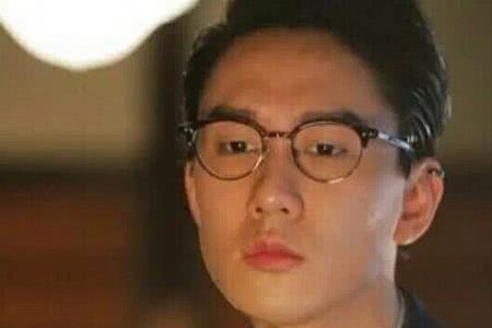 各位觉得林俊杰长得帅还是丑