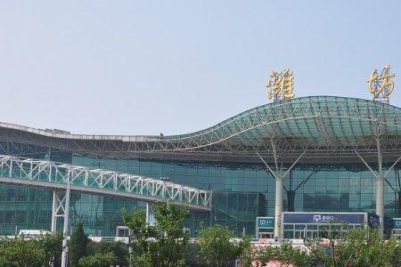 四川成都在山东潍坊的哪个方向
