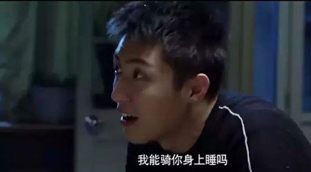 为什么男朋友老是在车里吻我