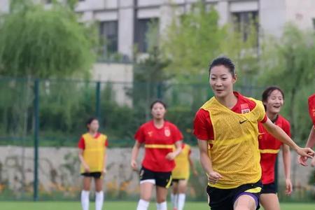 女足u17王咪佳23号