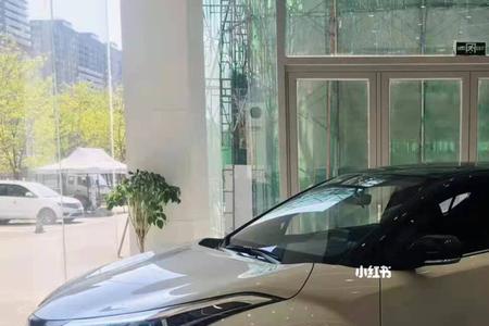 丰田uhr是什么车