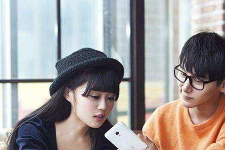 女生主动亲了男生一下，代表什么