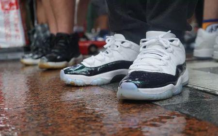 aj被雨水淋湿怎么办