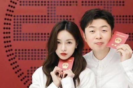 中年人结婚证件照怎么照好看