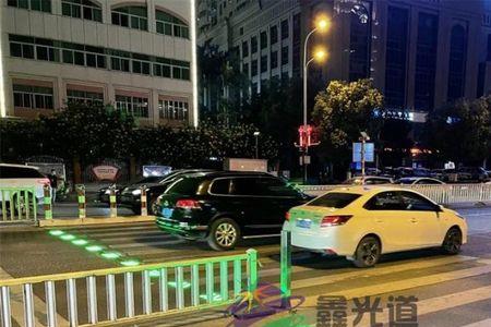 斑马和红绿灯可以混用吗