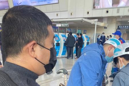 送行是送活人还是死人