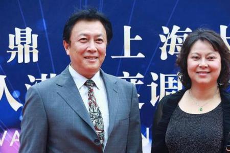 唐国强几个儿子
