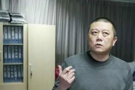 王朔没有学历为什么能写小说