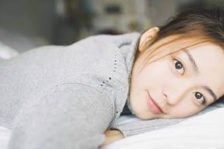 一个女孩说你好少女怎么回
