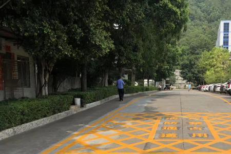 消防设备区域划什么颜色线