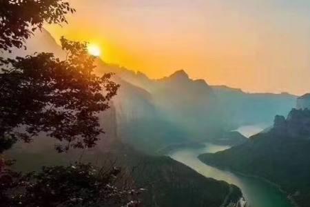 山是山水水是水下一句怎么接