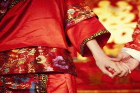 举行婚礼之前男方去女方家几次