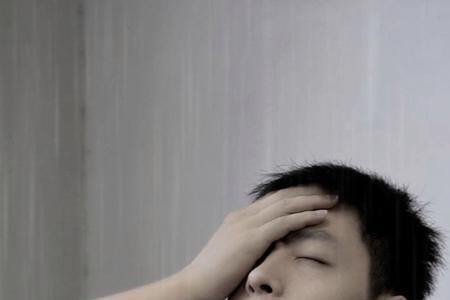待我共筑河山讨你欢是什么歌