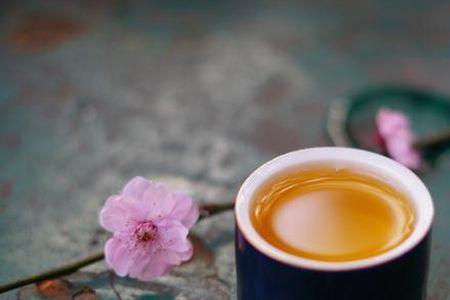 一壶茶一本书一个静谧的午后