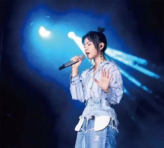 周笔畅4首公认最火的歌