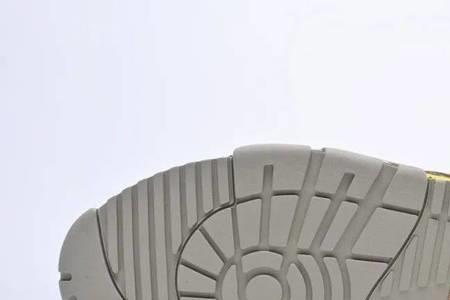 nikeairtrainer1带气垫么