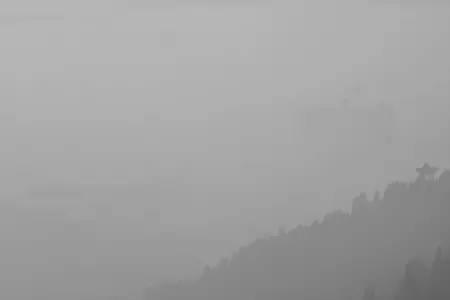 冬天灰蒙蒙的天空心情说说