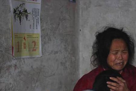 妈妈经常帮助邻居的句子