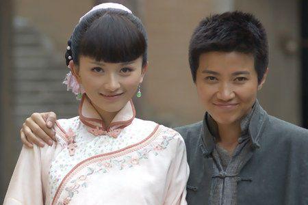 走出硝烟的女人全体演员表