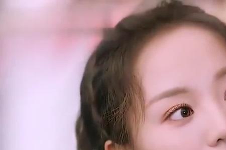 恋恋不忘是什么意思