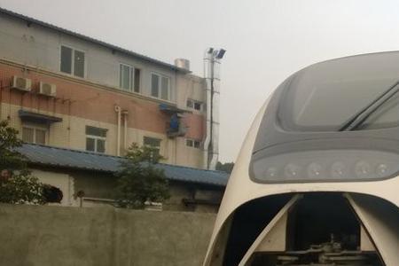 为什么坐动车要中途换车头