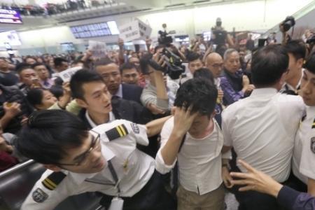 被人围堵可以报警吗