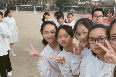 岁月磨我少年志全诗的意思