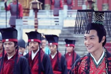 古代大王叫侍奉自己的人叫什么