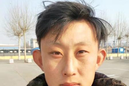 为什么男孩长得像大伯