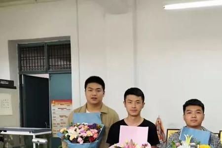 桃李满门的下一句