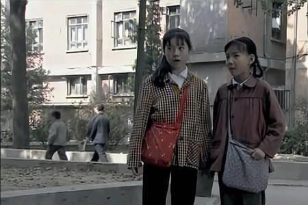 金婚燕妮儿时的扮演者